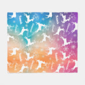 かわいいトナカイのクリスマスの繰り返し名前レインボー フリースブランケット (正面(横))