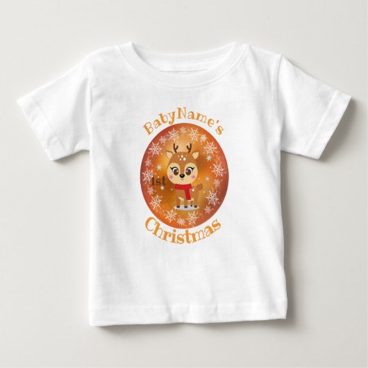 かわいいトナカイの金ゴールドという名前の初めてのクリスマス ベビーTシャツ (正面)