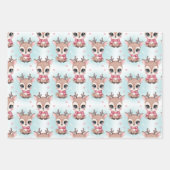 かわいいトナカイ、ボボの虹色クリスマス ラッピングペーパーシート (正面)