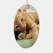かわいいトラの縞模様の子猫 セラミックオーナメント (右)