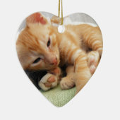 かわいいトラの縞模様の子猫 セラミックオーナメント (右)