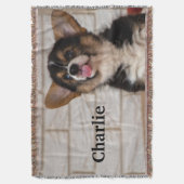 かわいいトライカラーのペンブロークウェルシュコーギー子犬 スローブランケット (正面縦)