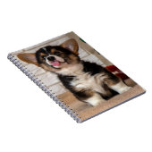 かわいいトライカラーのペンブロークウェルシュコーギー子犬 ノートブック (右側)