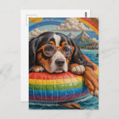 かわいいトライカラーの犬が湖に浮かぶ ポストカード (正面/裏面)