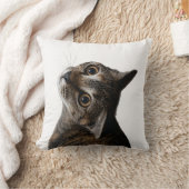 かわいいトラ猫のクローズアップ写真 クッション (ブランケット)
