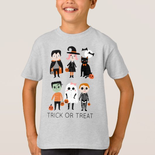 かわいいトリックやハロウィーンの子供たちを扱う Tシャツ (正面)