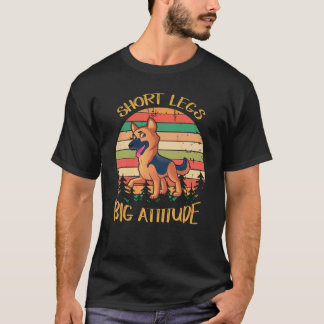かわいいドイツ牧羊犬の短い足 Tシャツ