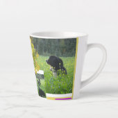 かわいいドッグインラペシードフィールドコラージュラテマグカップ カフェラテマグ (右)