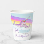 かわいいナウラルのお母さんとベビーレインボーベビーシャワー 紙コップ (裏面)