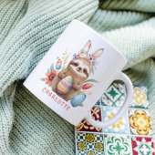 かわいいナマケモノのイースターバニーウサギの卵の名前 コーヒーマグカップ