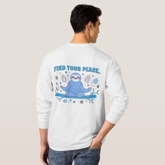 かわいいナマケモノのグラフィックで平穏を見つける Tシャツ (裏面フル)