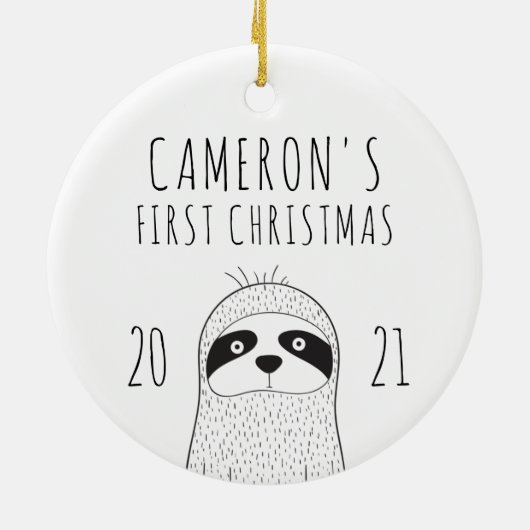 かわいいナマケモノの赤ちゃんの初めてのクリスマス 黒と白 セラミックオーナメント (裏面)
