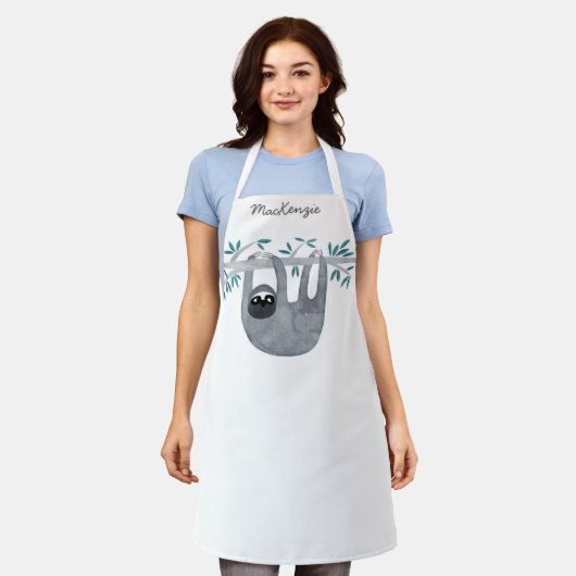 かわいいナマケモノパーソナライズされた エプロン (着用した状態)