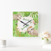 かわいいナマケモノ「急いで幸せになんか」熱帯雨林 スクエア壁時計 (ホーム)