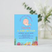 かわいいナルホールフィッシュユニコーンレインボーシー誕生日 インビテーションポストカード (スタンド正面)