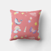 かわいいナルホールフィッシュユニコーンレインボーシー誕生日 クッション (裏面)