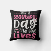 かわいいナースを生きる美救しい一日だ クッション (裏面)