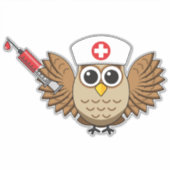 かわいいナースフクロウとシリンジ漫画 シール (正面)