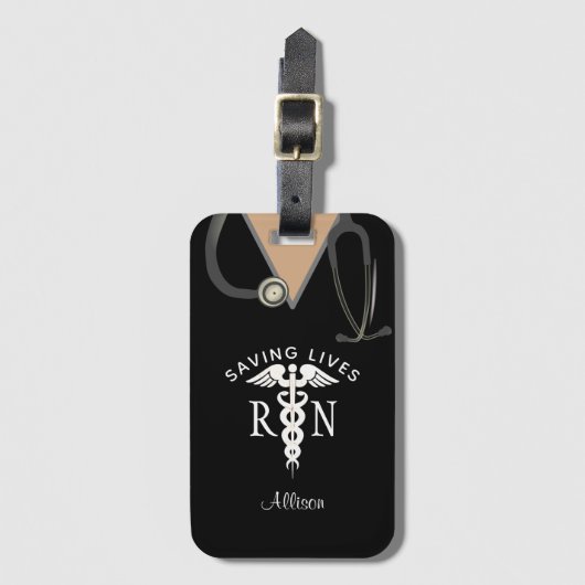 かわいいナースメディカルスクラブトップパーソナライズされた ラゲッジタグ (正面縦)