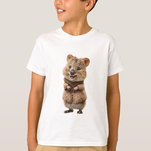 かわいいニットを着た笑顔のクォッカの子供服 Tシャツ (正面)