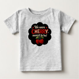 かわいいニット風のタイポグラフィとチェリー ベビーTシャツ