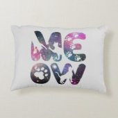 かわいいニャー猫のシルエットと猫のパウのプリント アクセントクッション (裏面)