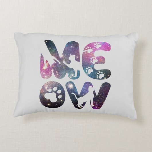 かわいいニャー猫のシルエットと猫のパウのプリント アクセントクッション (裏面)