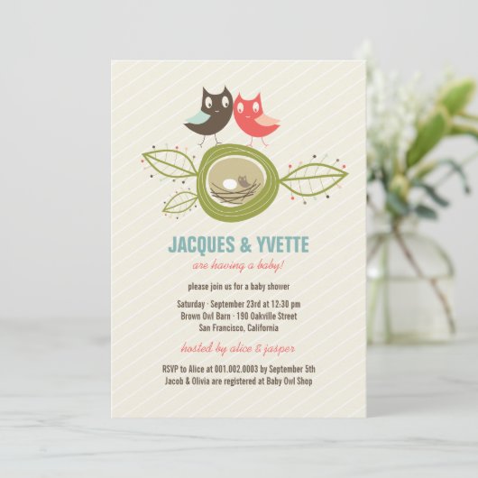 かわいいネスティングフクロウ家族のカップルのベビーシャワーの招待 招待状 (スタンド正面)
