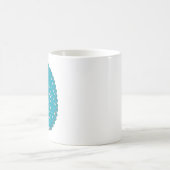 かわいいネズミがクリスマスキャロルを青で歌う コーヒーマグカップ (中央)