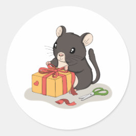 かわいいネズミがプレゼントをラッピングするかわいい動物ステッカー ラウンドシール
