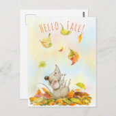 かわいいネズミと黄色がかったオレンジ色の落下葉する ポストカード (正面/裏面)