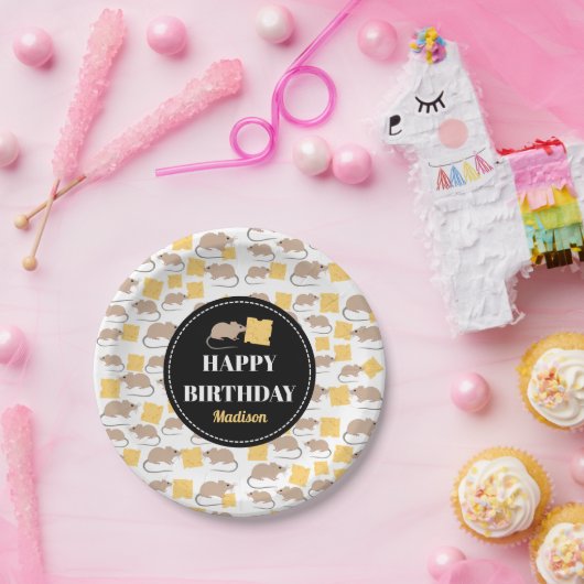 かわいいネズミの食べ齧歯動物のチーズ誕生日 ペーパープレート (パーティー)