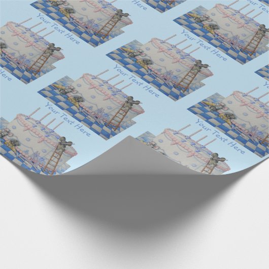 かわいいネズミは蝋燭の芸術のお誕生日ケーキを飾りました ラッピングペーパー (角)