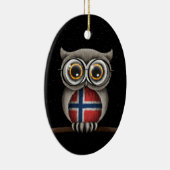 かわいいノルウェーの旗のフクロウの身に着けているガラス セラミックオーナメント (右)
