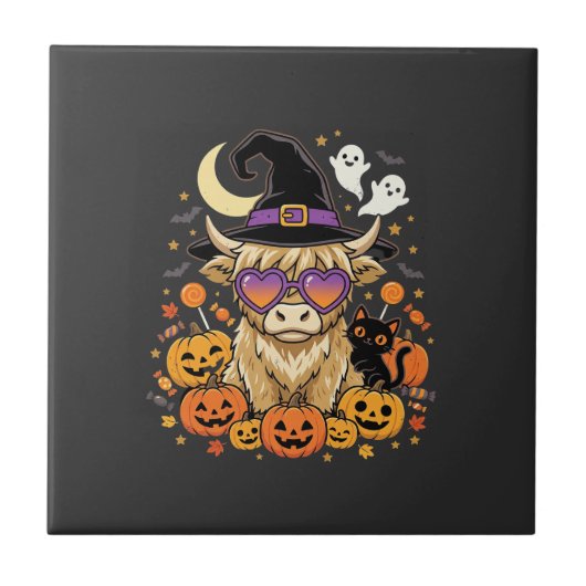 かわいいハイランドカウの魔女のハロウィンカボチャパーティー タイル (正面)