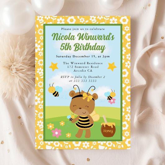かわいいハチミツクマとミツバチの子供の誕生日  招待状
