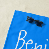 かわいいハッピーかわいいイルカパーソナライズされた漫画 ビーチタオル (インサイチュ)