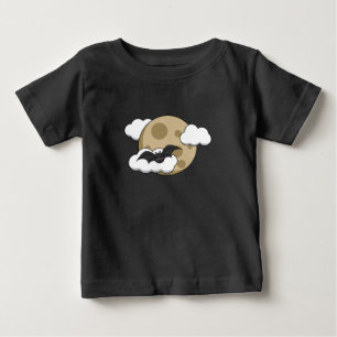 かわいいハッピーこうもり飛んでいるオンフルムーン ベビーTシャツ