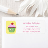 かわいいハッピーカップケーキ漫画イラストレーション ラベル (インサイチュ)