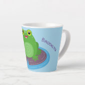 かわいいハッピーグリーンカエル漫画イラストレーション カフェラテマグ (右アングル)