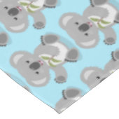 かわいいハッピーコアラなびく漫画イラストレーション テーブルクロス (アングル)