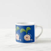 かわいいハッピーシードスプラウト漫画イラストレーション エスプレッソカップ (右)