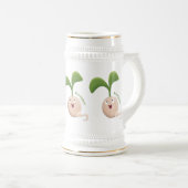 かわいいハッピーシードスプラウト漫画イラストレーション ビールジョッキ (正面右)