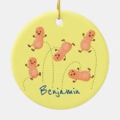 かわいいハッピージャンプ落花生の漫画イラストレーション セラミックオーナメント (裏面)