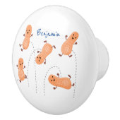 かわいいハッピージャンプ落花生の漫画イラストレーション セラミックノブ (右)