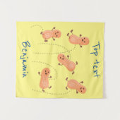 かわいいハッピージャンプ落花生の漫画イラストレーション タペストリー (正面(横))