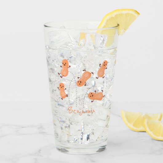 かわいいハッピージャンプ落花生の漫画イラストレーション タンブラーグラス (アイス裏面)