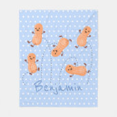 かわいいハッピージャンプ落花生の漫画イラストレーション フリースブランケット (正面)