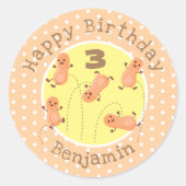 かわいいハッピージャンプ落花生の漫画イラストレーション ラウンドシール (正面)