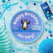 かわいいハッピージャンペンギン漫画イラストレーション ペーパープレート (パーティー)